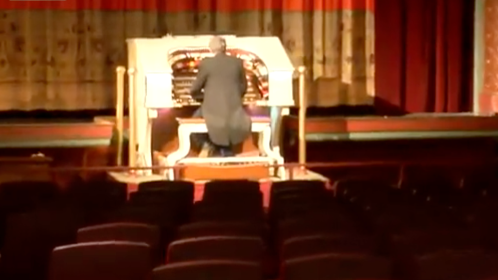 The Heights Theater fell into disrepair in the late 1990s. Now it's turning 100. — WCCO / CBS Minnesota, Maplewood Arts news