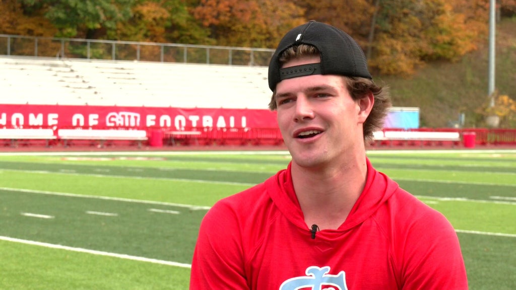St. John's wide receiver Riley Schwellenbach finding success on the gridiron and baseball field — WCCO / CBS Minnesota, Maplewood Schools news