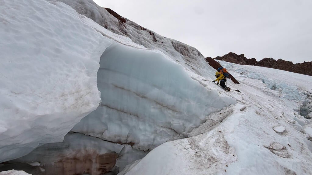 Florida man injured climbing California's Mount Shasta rescued after 2 nights in freezing temps — CBS Bay Area (KPIX), Maplewood Technology news
