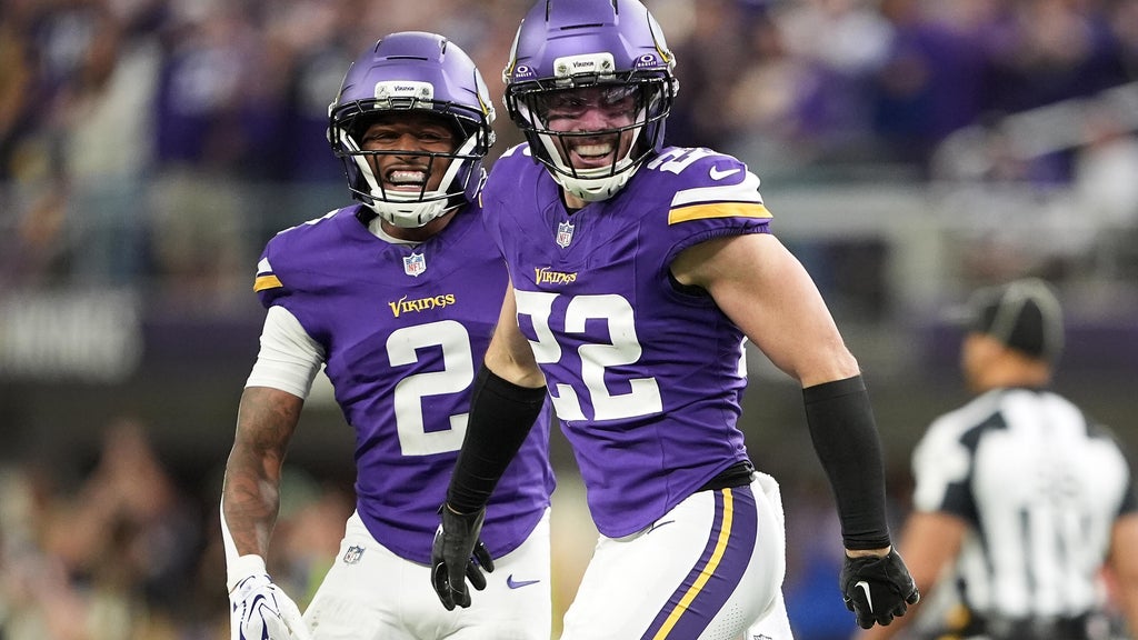 Vikings defense clamps down on Daniel Jones and the Colts for a 16-10 victory to stay undefeated — WCCO / CBS Minnesota, Maplewood Arts news