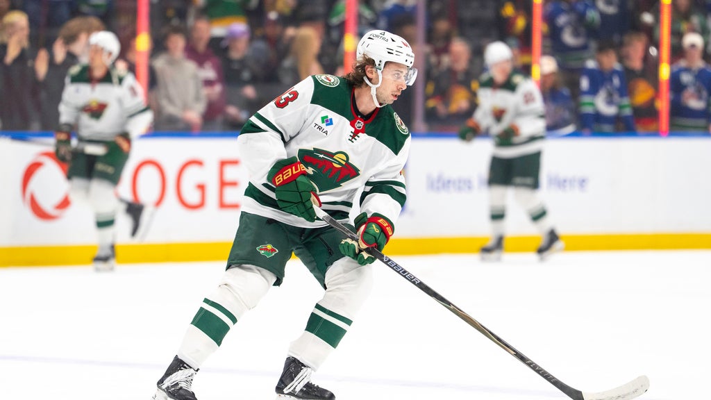Quinn Hughes has goal, assist in his Vancouver return in Wild's 4-2 victory — WCCO / CBS Minnesota, Maplewood Sports news