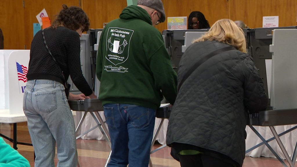 Minneapolis seeing "very high" early voter turnout ahead of next week's midterms — Maplewood Community news