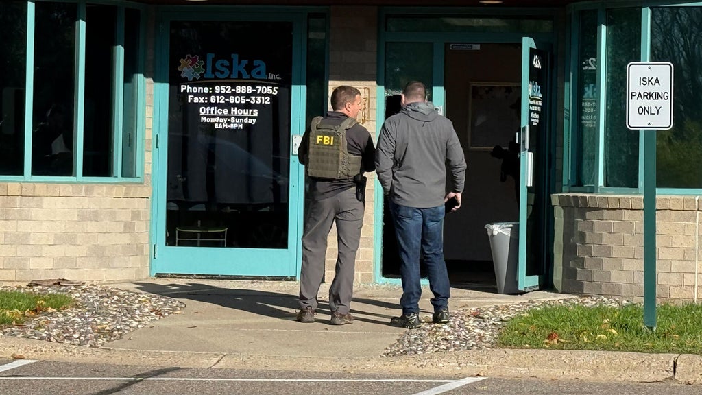 Federal law enforcement officers in Twin Cities Thursday for "court-authorized investigative activity," FBI says — Maplewood Business news