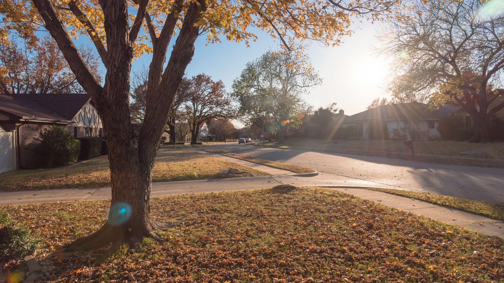 Warm, dry stretch continues Monday in the Twin Cities — WCCO / CBS Minnesota, Maplewood Community news