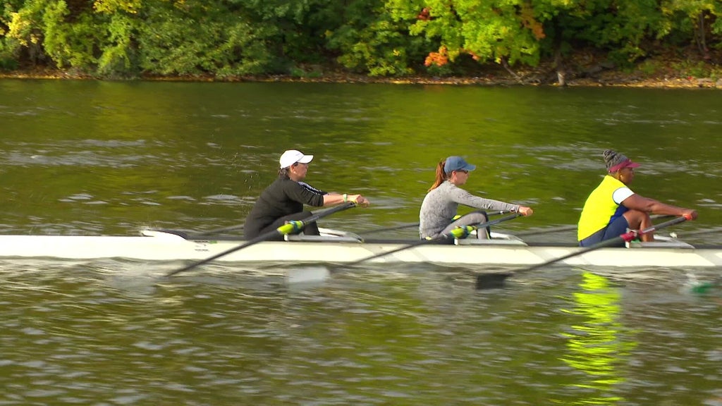 Women in the Minneapolis Rowing Club find challenge, camaraderie on the water — WCCO / CBS Minnesota, Maplewood Health news