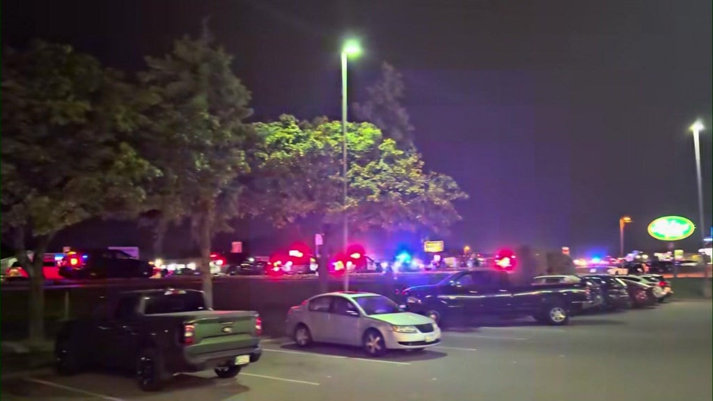 Police respond to Osseo High School after several fights break out at end of football game — WCCO / CBS Minnesota, Maplewood Schools news