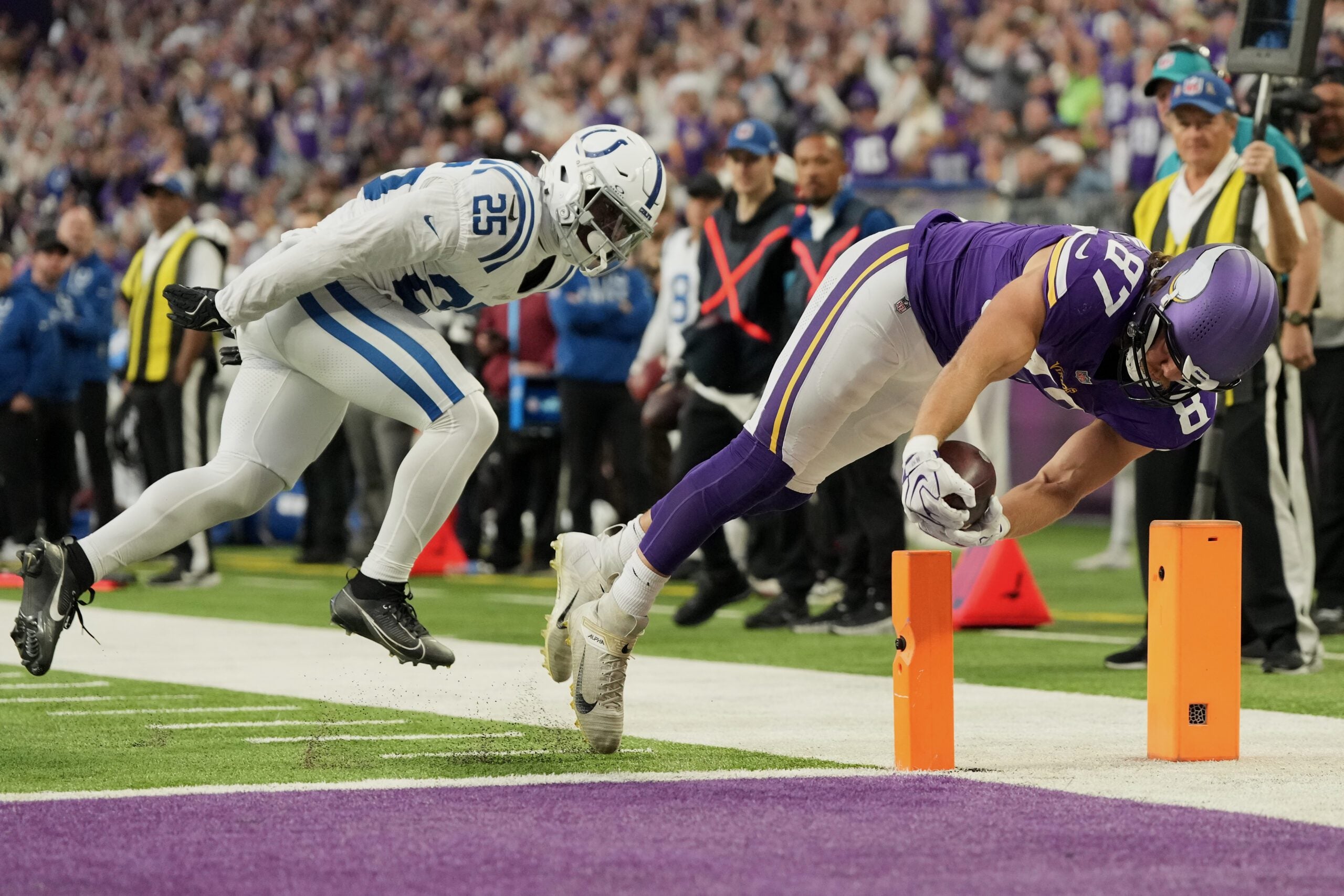 Vikings defense clamps down on Daniel Jones and the Colts for a 16-10 victory to stay undefeated — KSTP 5, Maplewood Arts news