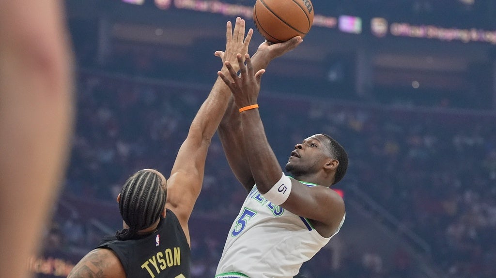 Timberwolves star Anthony Edwards officially undergoes successful surgery — Maplewood Health news