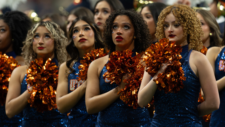 Here's what we know about the service member who fell at the UTSA football game — KHOU 11 (Houston), Maplewood Sports news