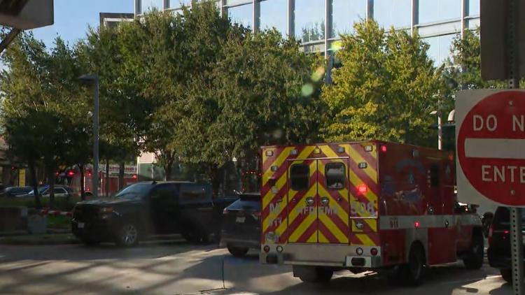 Envelope with suspicious powder sent to Sen. Ted Cruz's Houston office, sources say — KENS 5 (San Antonio), Maplewood Business news