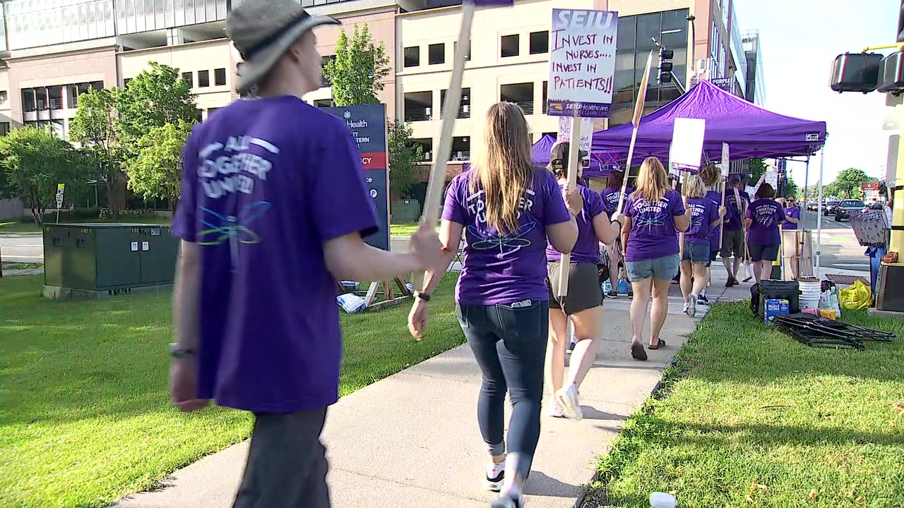 Allina hospice nurses announce tentative agreement for first union contract — FOX 9, Maplewood Health news