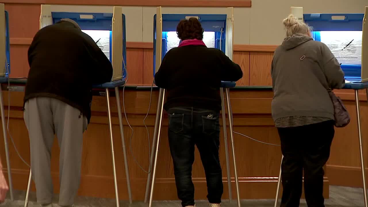 What Minnesota's early voting surge does and doesn't mean yet — Maplewood Community news