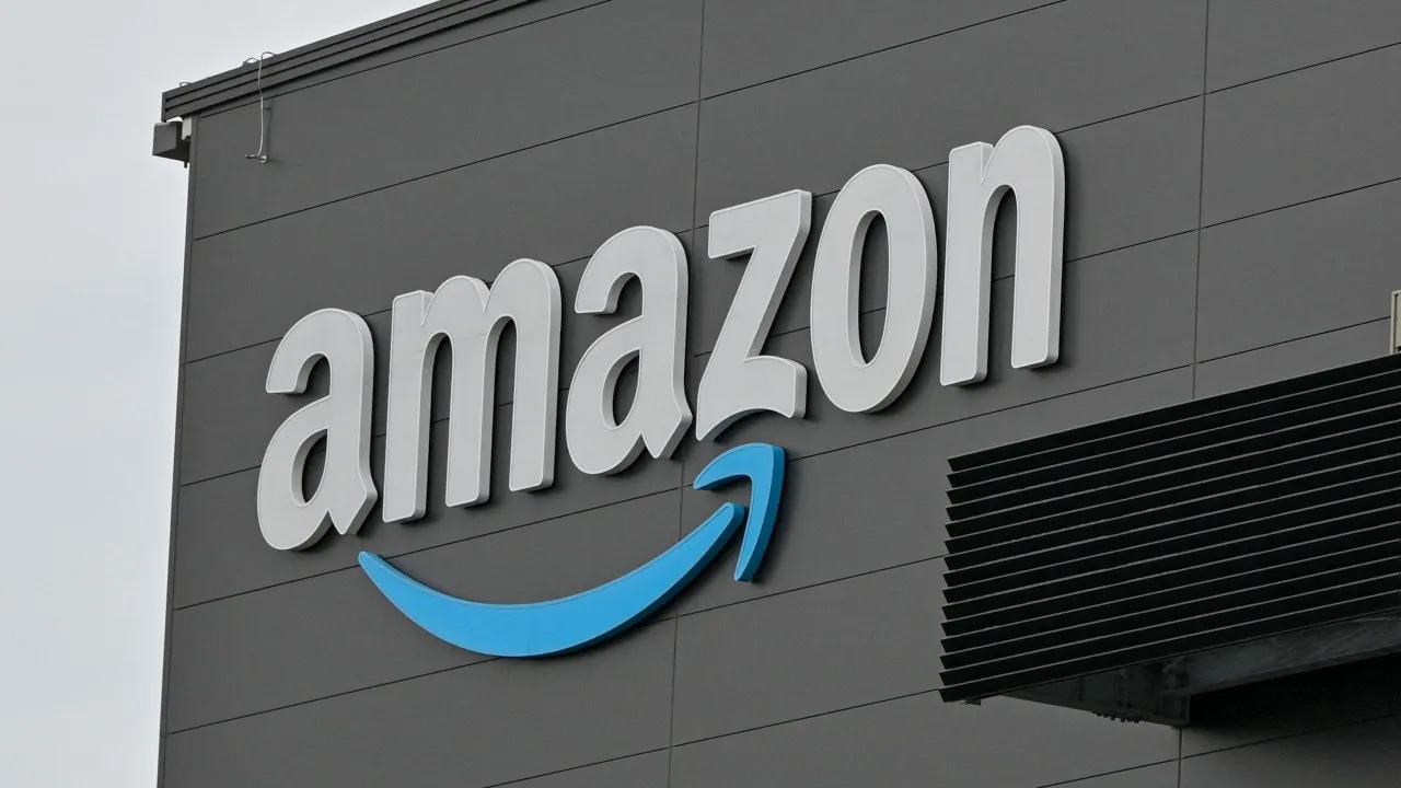 Amazon to hire more than 300,000 US workers for holiday shopping rush — FOX 9, Maplewood Business news