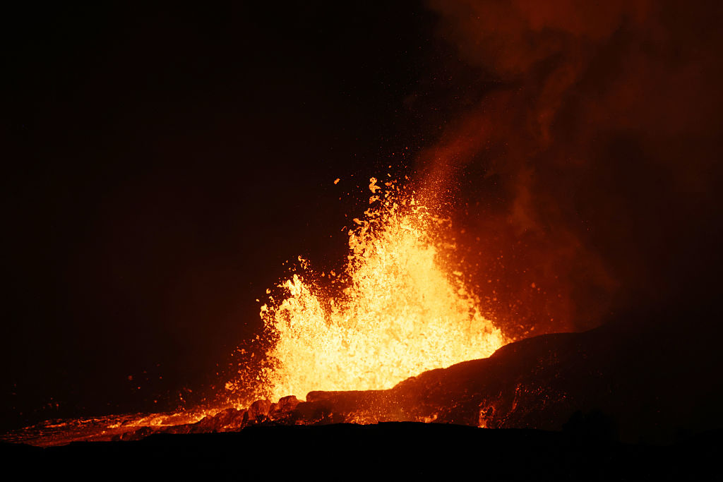 Kīlauea volcano activity prompts trail closures at popular Hawaii national park — FOX 9, Maplewood Schools news